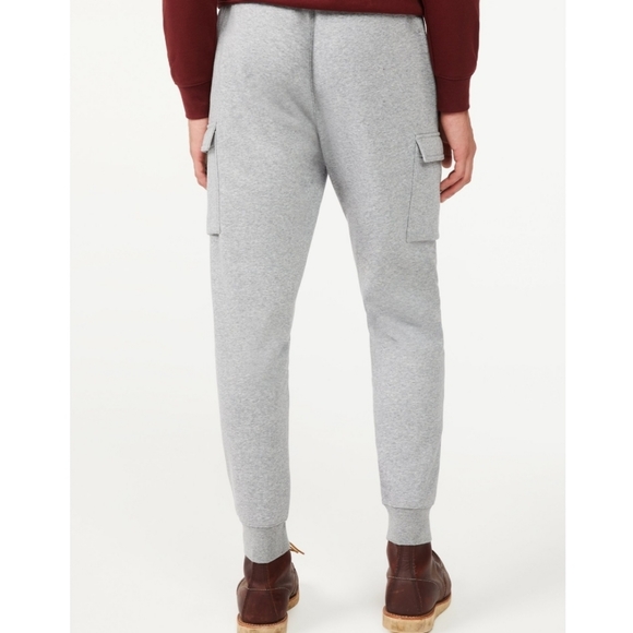 NWT Free Assembly Men's Fleece Cargo Joggers - Picture 3 of 6